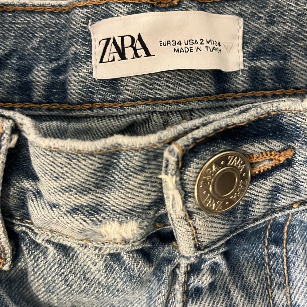 Zara Light Blue Distressed Leg Jeans - Picture 3 of 4